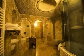 Vineyard Cave Hotel - Bad