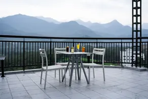 Fezinn Hotel - Best Wayanad Hotel in 2024 - Piscina