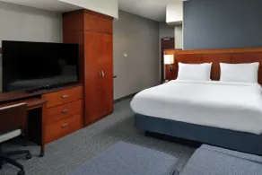 Courtyard by Marriott Harrisburg Hershey - Værelse
