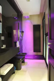Muro Torto suite - Struttura sanificata giornalmente con ozono e prodotti specifici conformi al Decalogo del Ministero Salute - Personale sottoposto a test sierologico periodicamente - Bathroom