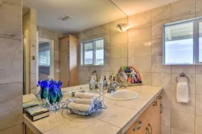 Anacortes Paradise Vacation Rental w/ Water Views! - Interiør