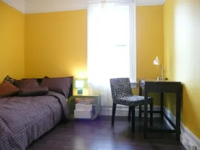 MondeLiving House Davie - Room