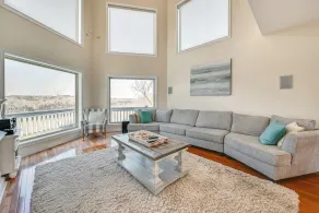 Lake Cumberland Home w/ Hot Tub & Game Room - Interiör
