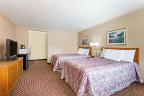 Travelodge by Wyndham Ridgeway Martinsville Area - Quarto
