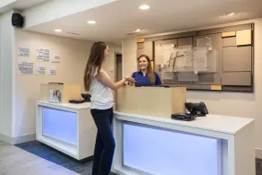 Holiday Inn Express & Suites Ft Collins by IHG - Réception