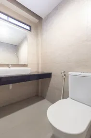 OYO 75382 Chonburi Hotel - Bathroom