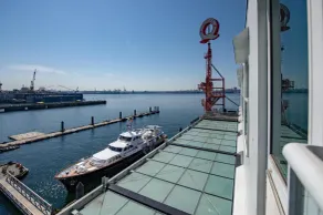 Coast Lonsdale Quay Hotel - View from room