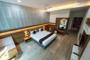 THE GRAND ASTORIA SOMANTH by Shivalaya Darshanam - Room