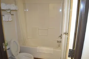 The Texas Lodge - Bathroom