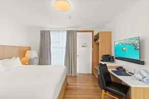 Airlie Beach Hotel - Room