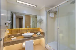 Kirman Belazur Resort & Spa - Bathroom