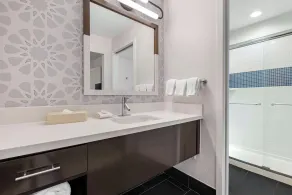 Sonesta ES Suites Torrance Redondo Beach - Salle de bain