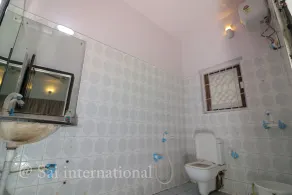 Sai International Guest House - Casa de banho
