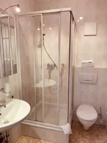 Pension Lindenhof - Bathroom