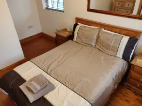 3 BR Ensuite Cottage Private Garden & Parking Near St Neots - Rum