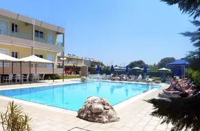 Barbie Hotel Apartments - Piscine