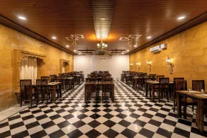 Golden Star Desert Camps & Resort - Restaurant