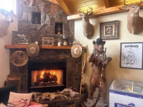 Days End Campground & RV Park - Coin salon dans le hall