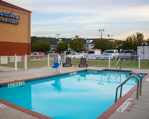 Comfort Inn & Suites Trussville I-59 Exit 141 - Piscine