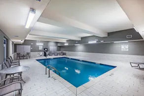 Holiday Inn Express & Suites - Coffeyville by IHG - Piscine