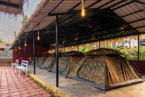 Dandeli Serene Jungle Resort - Terraza o patio