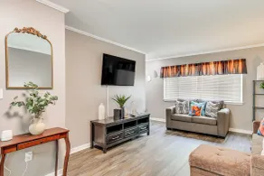 2 Mi to SC State & Claflin: Townhome w/ Patio! - Interiör
