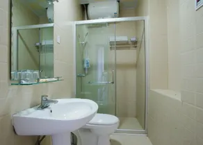 Xiamen Gulangyu Islet Banshan Family Hostel - Bathroom