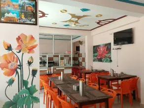 Mandakini River View - Restaurant