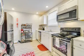 2 Mi to Syracuse University: Apt w/ Fire Pit - Innvendig