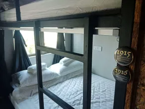 Homy Seafront Hostel - Chambre