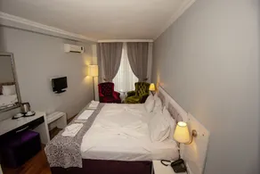 SRF Hotel - Habitación