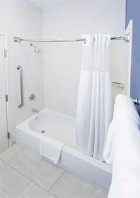 AmericInn by Wyndham Hays - Salle de bain