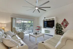 Swim, Golf & Unwind: Home 5 Mi to Lake Sumter! - Interiør