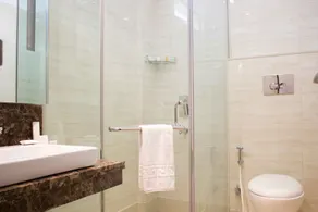Stately Suites MG Road - Bathroom