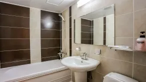 Jeju Milano Hotel - Bathroom