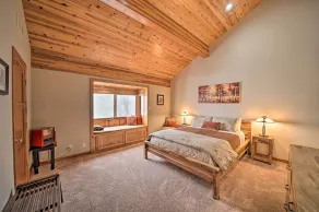 Secluded Home on 1-acre Lot w/ Unparalleled Views - Zimmer