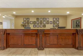 Best Western Plus Monica Royale Inn & Suites - Réception
