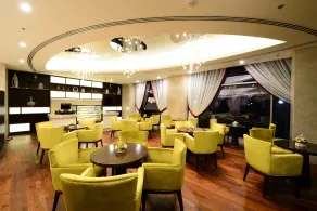 Landmark Premier Hotel - Restaurant