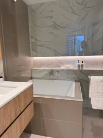 WSP luxury 2b2b apartment in CBD with free parking - Bathroom