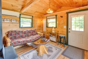 Ride-in/ride-out North Woods Cabin: On-site Trails - Interiör