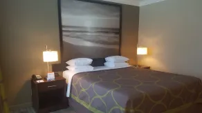 Super 8 by Wyndham Los Angeles-Culver City Area - Chambre