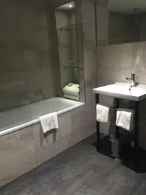 Grey Street Hotel - Baño