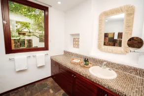 Villa Escalesia Galápagos Waterfront Hotel - Bathroom