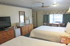 Tugboat Inn - Chambre