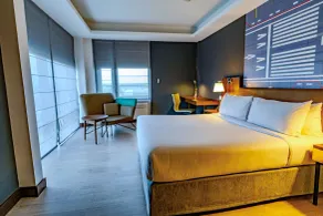 Courtyard by Marriott Santiago Airport - Room