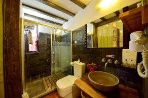 Lijiang Shuhe Youyiju Private Club - Bad