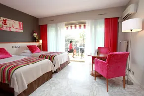 Hôtel Les Strélitzias - Vue de la chambre