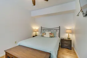 Downtown Marlinton Vacation Rental Apartment! - Intérieur