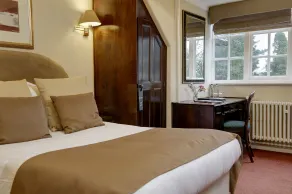 Mere Court Hotel - Habitación