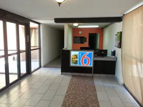 Motel 6 Jackson, TN - Hall